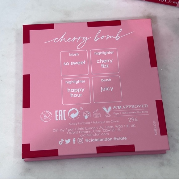 Ciate NIB Cherry Bomb Blush &‎ Highlighter Palette 2 Blush 2 Highlighters - Picture 8 of 10